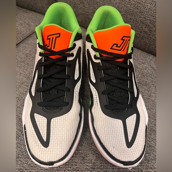 Jason Tatum’s, size 14 Men’s basketball shoe - Picture 5 of 8